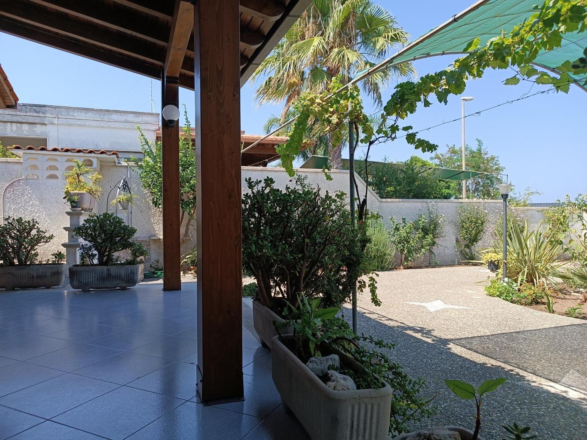 Il Giardino Di Sofia Charm And Comfort Apartment Torre dell'Orso Exterior photo